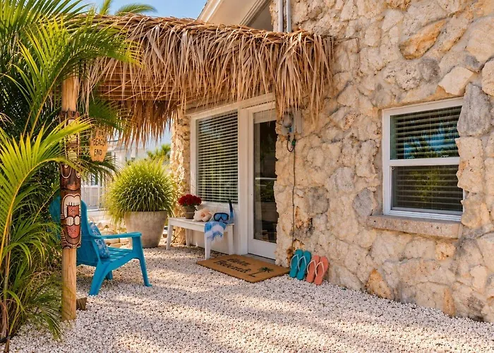 Two Gulf-front With Access And Tiki Holiday home Clearwater Beach