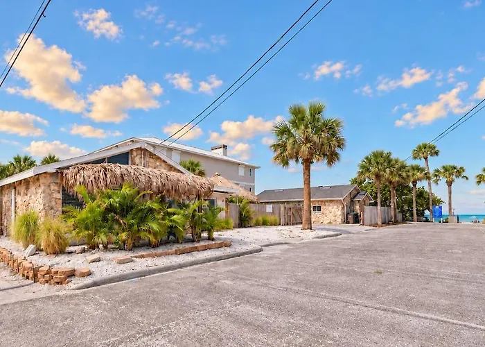 Two Gulf-front With Access And Tiki * Clearwater Beach