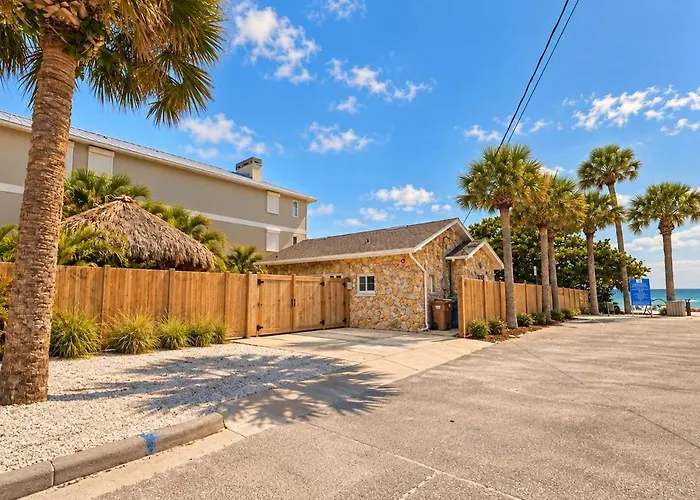 Two Gulf-front With Access And Tiki * Clearwater Beach