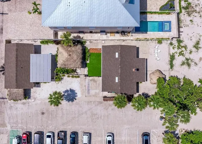 Holiday home Two Gulf-front With Access And Tiki