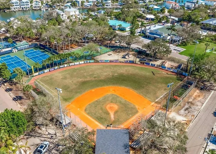 Holiday home Two Gulf-front With Access And Tiki Clearwater Beach